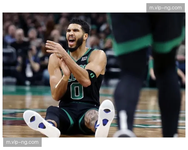 凯尔特人背靠背第二场行程1380公里 体能储备成为关键变量 凯尔特人背靠背第二场行程1380公里 体能储备成为关键变量